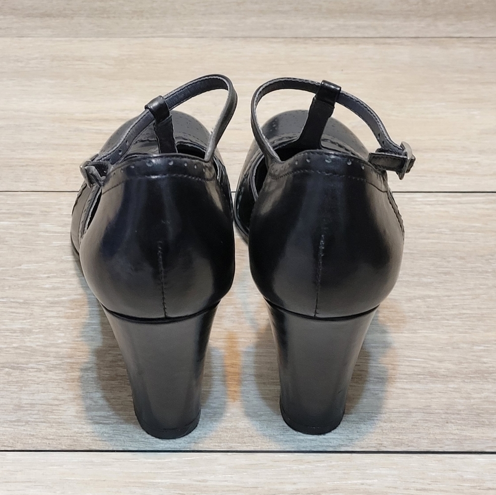 Naturalizer Shoes - Picture 4 of 5
